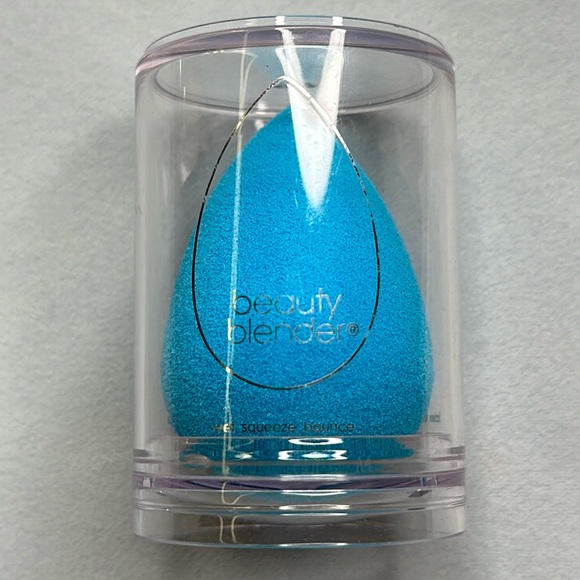 🧰 BEAUTY BLENDER | BEAUTYBLENDER ‘SKY IN TOPAZ’ SPONGE - Picture 1 of 5